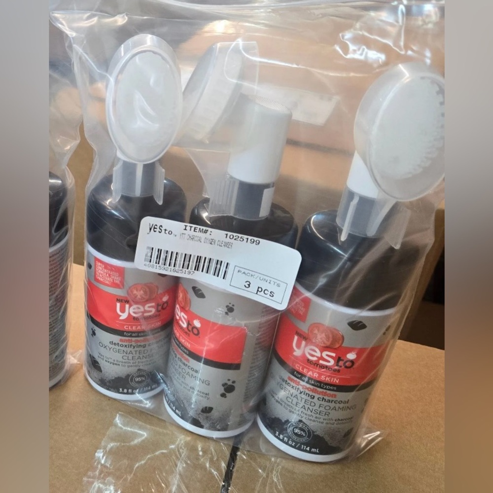 Yes To Detoxifying Charcoal Cleanser Bundle
